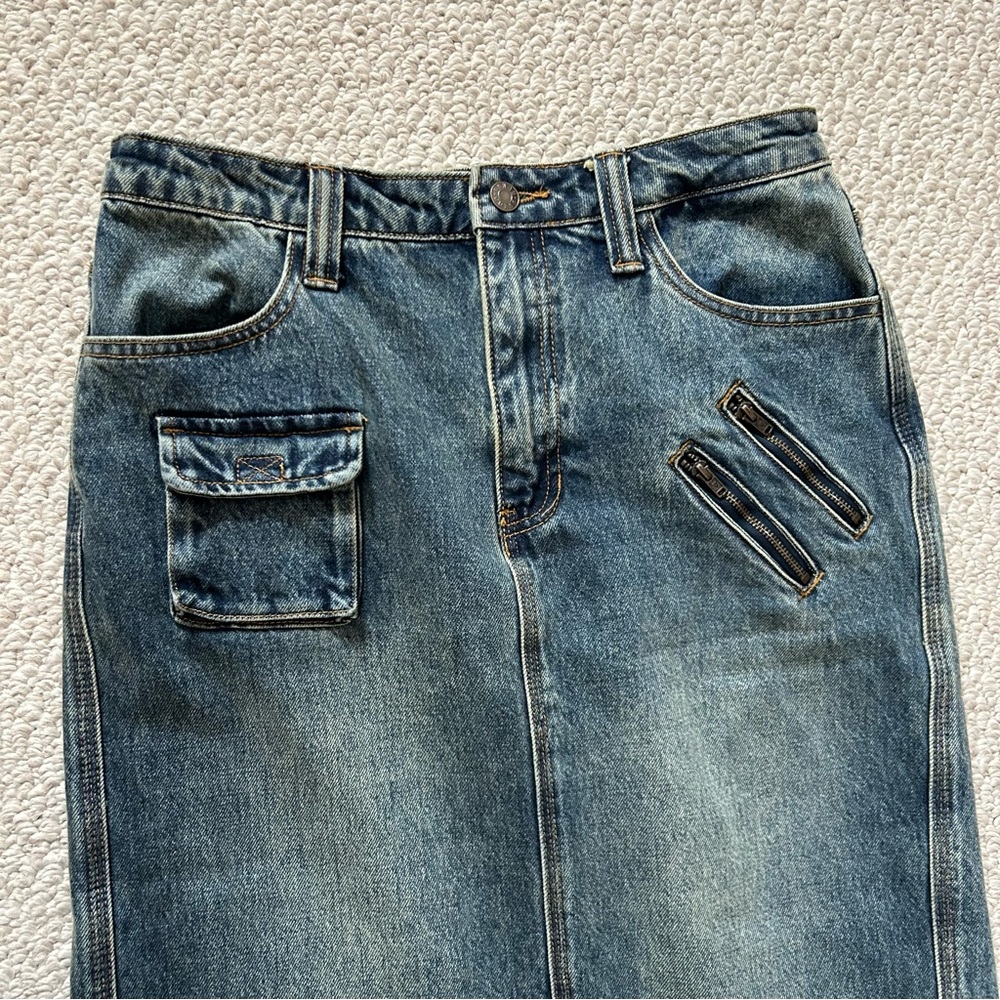 GUESS Originals Cargo Denim Skirt Size 27 Sold Out - Picture 4 of 13